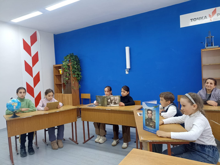 День космонавтики.